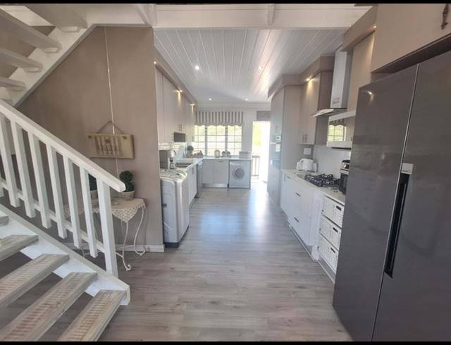 3 BEDROOM HOUSE FOR SALE IN VAKANSIEPLAAS